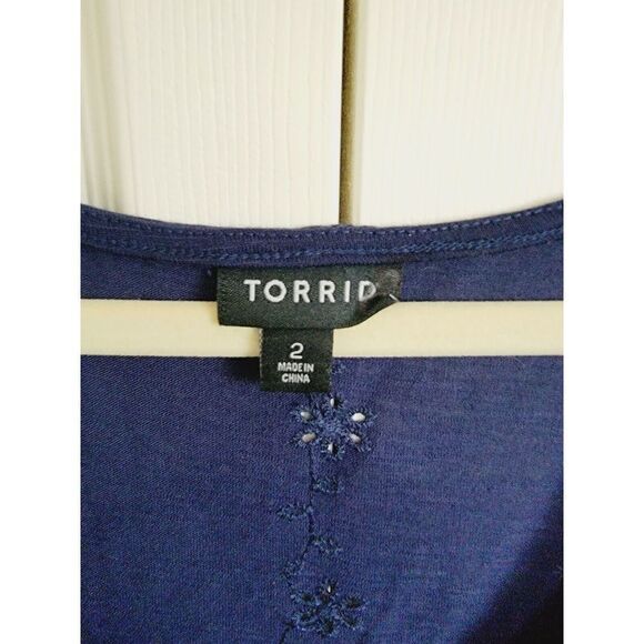 Torrid 2 Top Navy Blue Sleeveless Babydoll Eyelet‎ 2X Part Button - Picture 5 of 6